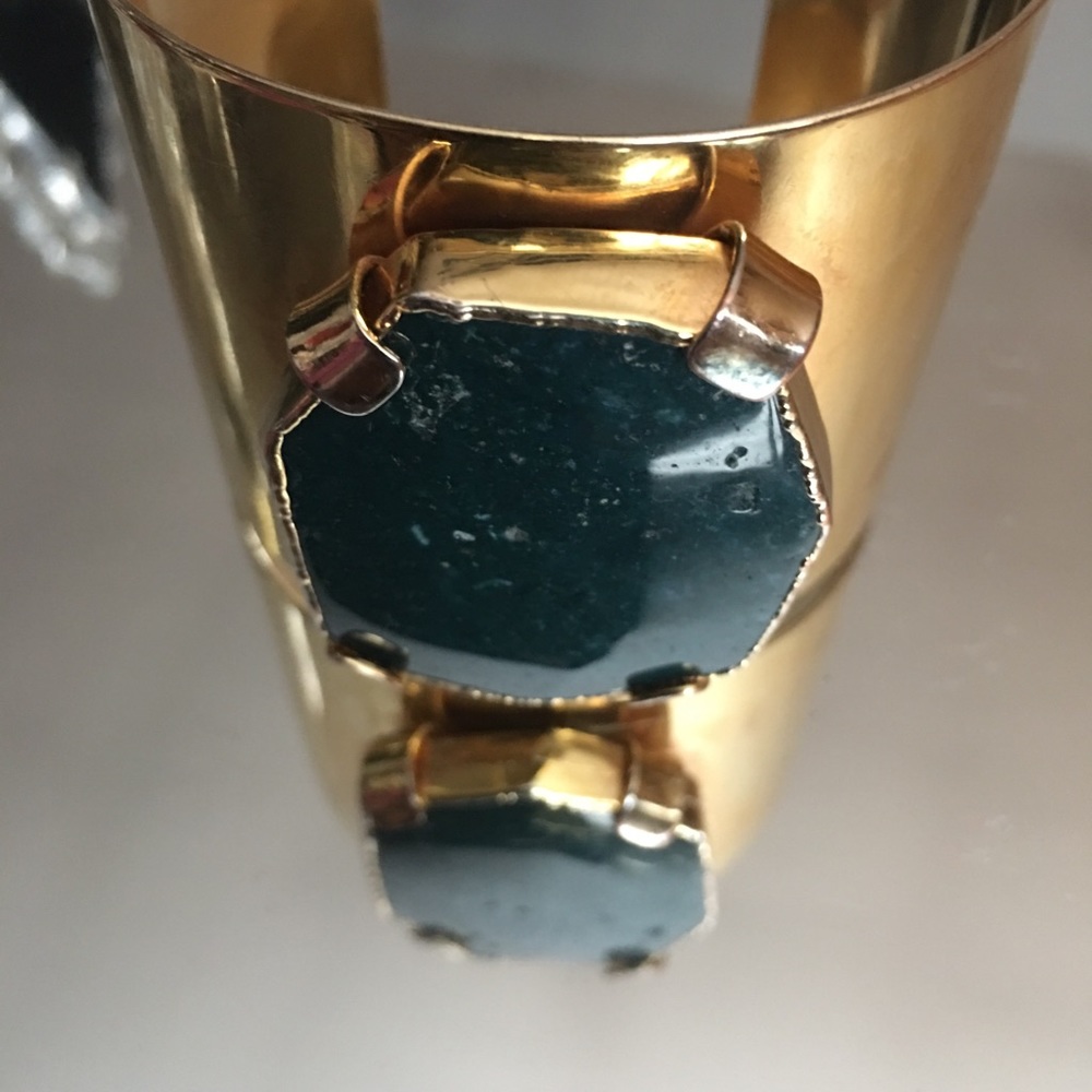 Large wide wrists bracelet with green stone